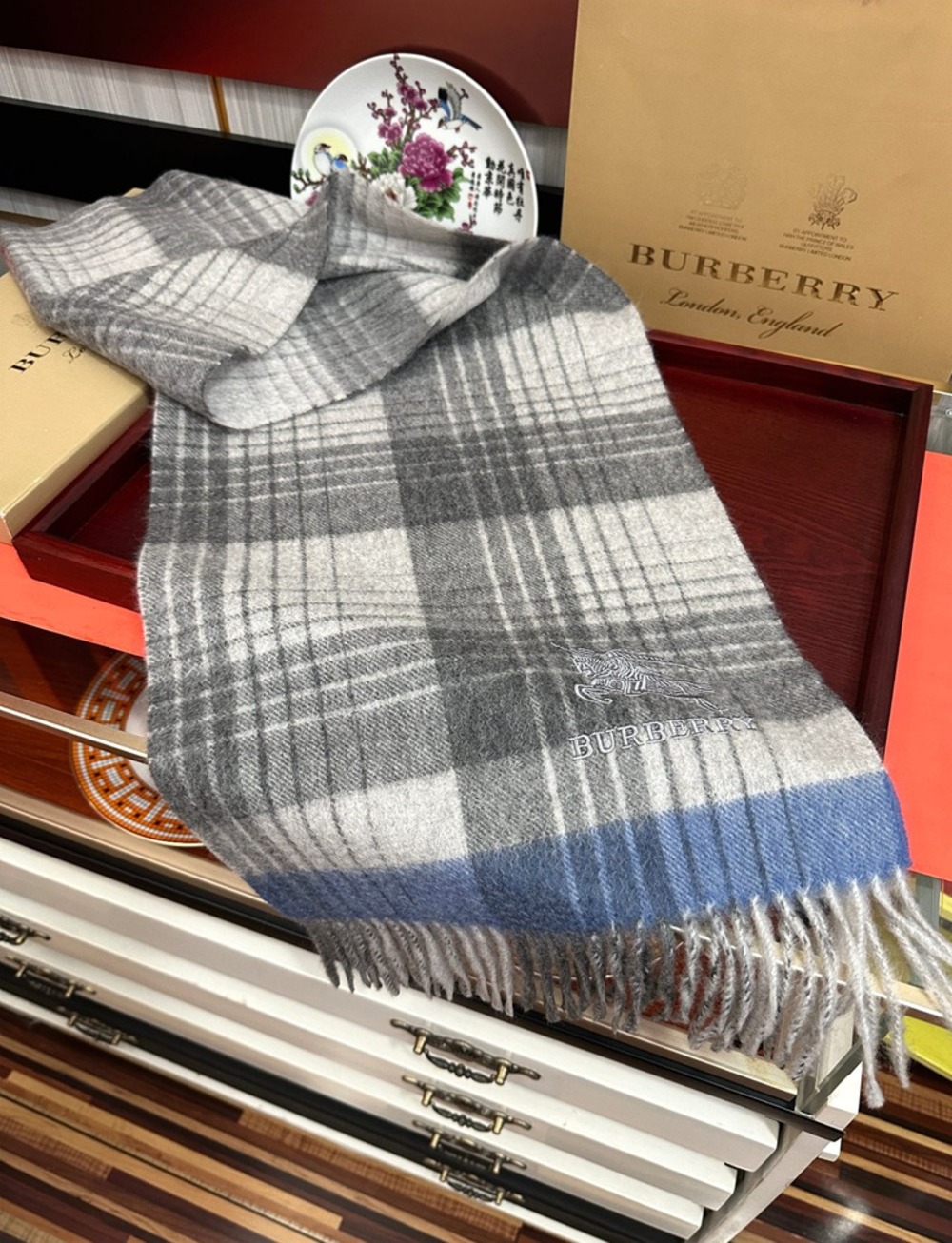 Burberry cashmere scarf